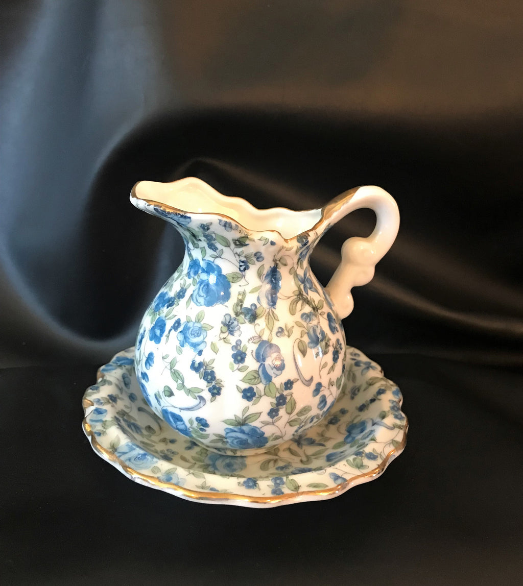 1950's Floral Ceramic dish with 'Royal Doulton' branding