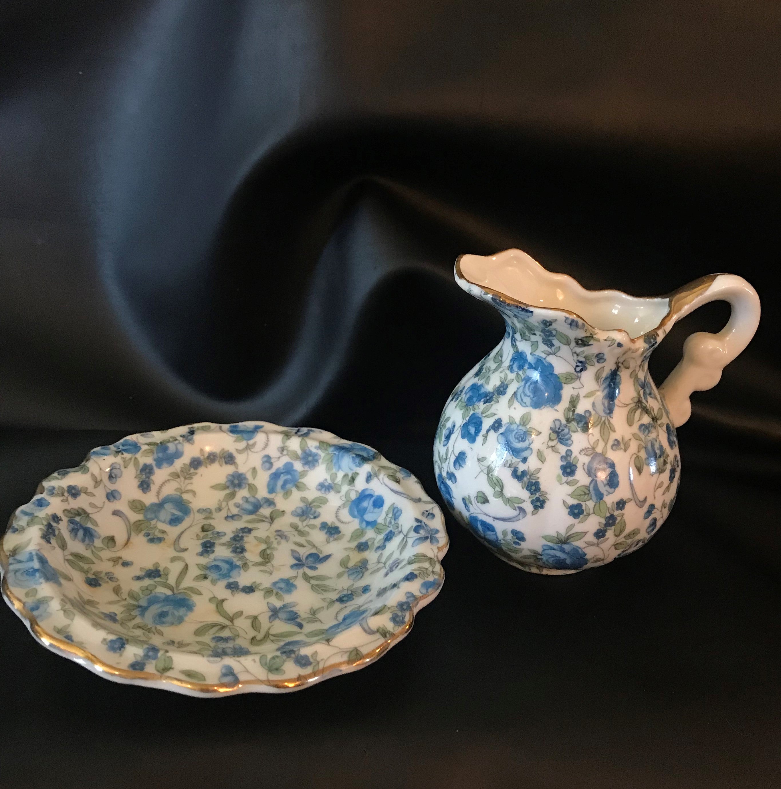 1950's Floral Ceramic dish with 'Royal Doulton' branding