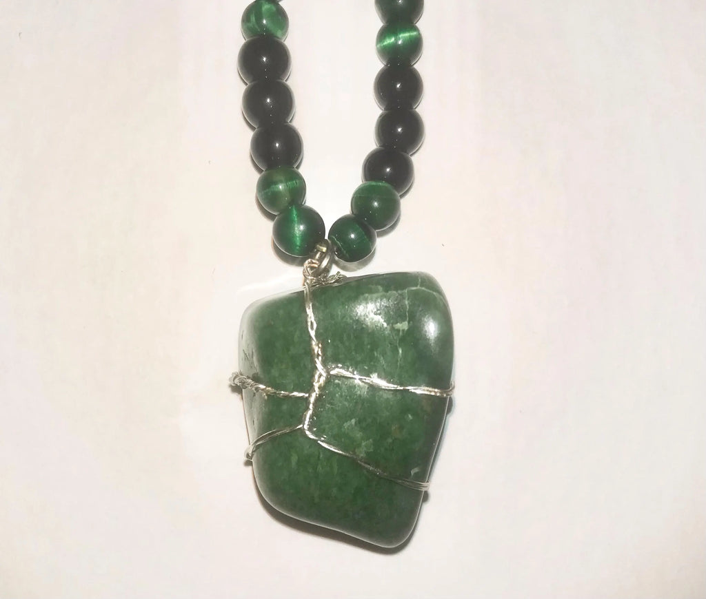 Genuine Green Jade Beaded Necklace and Bracelet Set