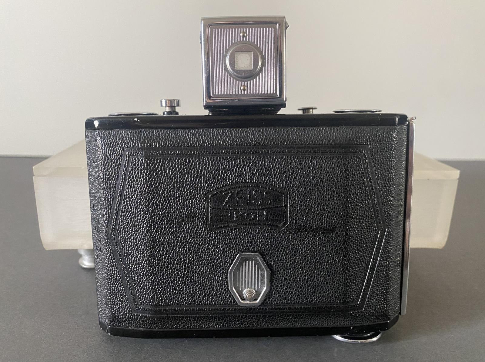 Zeiss Ikon Nettar 515 Pre-WWII Camera